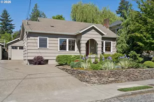905 SE 71st Ave, Portland, OR 97215 - Photo 2