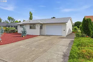 2049 W Hayes St, Woodburn, OR 97071 - Photo 4