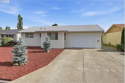 2049 W Hayes St, Woodburn, OR 97071 - Photo 2
