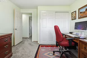 2049 W Hayes St, Woodburn, OR 97071 - Photo 20