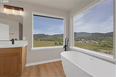 845 Forest Heights St, Sutherlin, OR 97479 - Photo 24