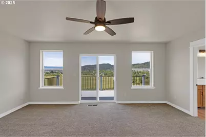 845 Forest Heights St, Sutherlin, OR 97479 - Photo 16