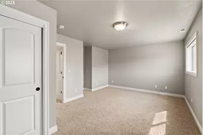 2721 La Darrah St, Eugene, OR 97404 - Photo 32