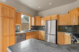 2721 La Darrah St, Eugene, OR 97404 - Photo 14