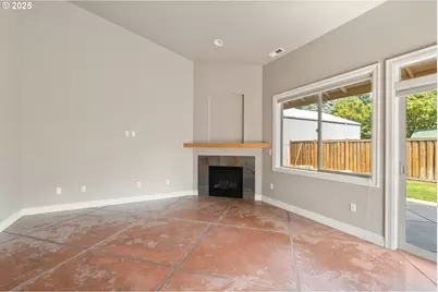 2721 La Darrah St, Eugene, OR 97404 - Photo 12