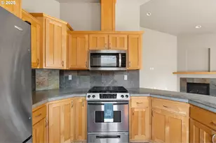 2721 La Darrah St, Eugene, OR 97404 - Photo 18