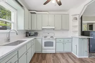 430 Carnine Rd, Castle Rock, WA 98611 - Photo 8