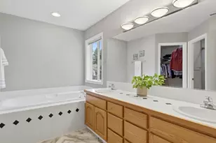 448 SE 24th Ave, Hillsboro, OR 97123 - Photo 18