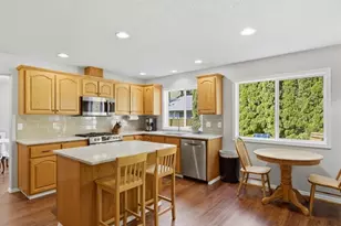 448 SE 24th Ave, Hillsboro, OR 97123 - Photo 8