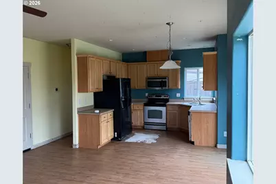 601 St Charles St, Eugene, OR 97402 - Photo 4