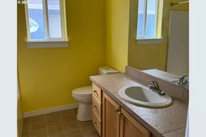 601 St Charles St, Eugene, OR 97402 - Photo 8