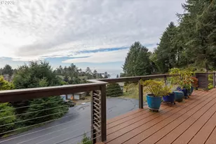 108 Sea Crest Ct, Otter Rock, OR 97369 - Photo 18