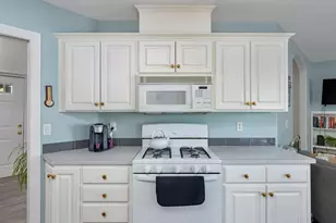 869 E 9th Ct, Lafayette, OR 97127 - Photo 16