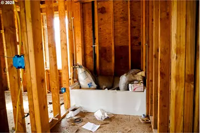 815 E Ave, Powers, OR 97466 - Photo 16