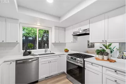 2846 SW Faith Ct, Troutdale, OR 97060 - Photo 24