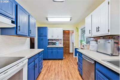 128 Alpha Dr, Longview, WA 98632 - Photo 10