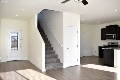 3974 SW Knapp Dr, Gresham, OR 97080 - Photo 4