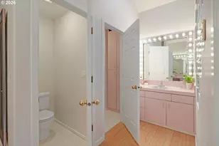 431 SW Colony Dr, Portland, OR 97219 - Photo 26
