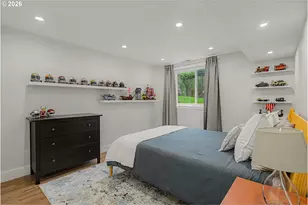 431 SW Colony Dr, Portland, OR 97219 - Photo 14