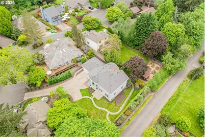 431 SW Colony Dr, Portland, OR 97219 - Photo 38
