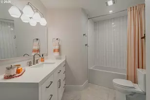 431 SW Colony Dr, Portland, OR 97219 - Photo 24