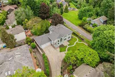 431 SW Colony Dr, Portland, OR 97219 - Photo 36