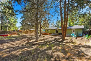 823 SE Polaris Ct, Bend, OR 97702 - Photo 28