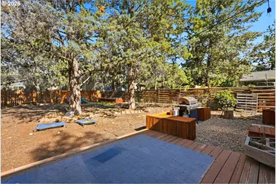 823 SE Polaris Ct, Bend, OR 97702 - Photo 22