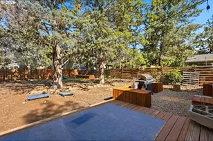 823 SE Polaris Ct, Bend, OR 97702 - Photo 22