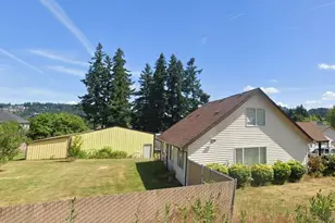 11885 SE Summers Ln, Clackamas, OR 97015 - Photo 2