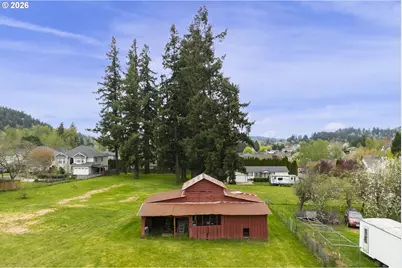 11885 SE Summers Ln, Clackamas, OR 97015 - Photo 4