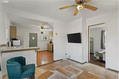 909 Johnson St, Oregon City, OR 97045 - Photo 8