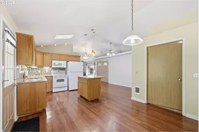 885 Randall St, Eugene, OR 97401 - Photo 16