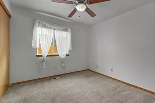 2080 SE Currin Ln, Hillsboro, OR 97123 - Photo 20