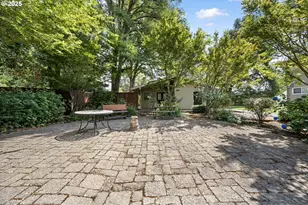 2132 W 14th Ct, Eugene, OR 97402 - Photo 46