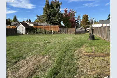 804 W N St, Springfield, OR 97477 - Photo 14