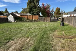 804 W N St, Springfield, OR 97477 - Photo 14
