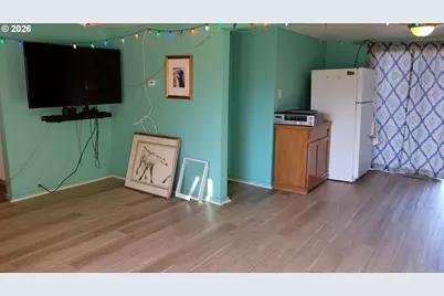 804 W N St, Springfield, OR 97477 - Photo 10