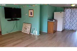 804 W N St, Springfield, OR 97477 - Photo 10