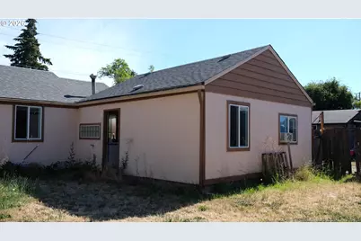 804 W N St, Springfield, OR 97477 - Photo 16