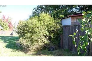 804 W N St, Springfield, OR 97477 - Photo 12