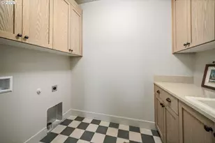 7541 Lennox Ln NE, Keizer, OR 97303 - Photo 12