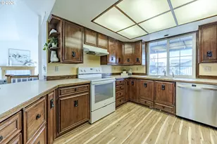 689 68th Pl, Springfield, OR 97478 - Photo 18