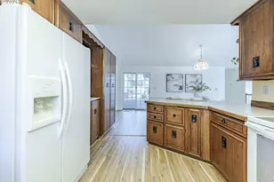 689 68th Pl, Springfield, OR 97478 - Photo 22