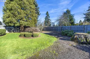 689 68th Pl, Springfield, OR 97478 - Photo 42
