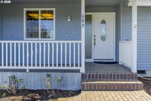 689 68th Pl, Springfield, OR 97478 - Photo 4