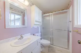 689 68th Pl, Springfield, OR 97478 - Photo 34