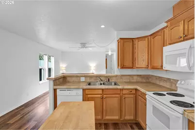 1600 Rhododendron Dr #200, Florence, OR 97439 - Photo 16