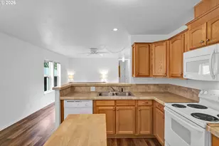 1600 Rhododendron Dr, Florence, OR 97439 - Photo 16