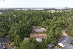 1600 Rhododendron Dr, Florence, OR 97439 - Photo 32